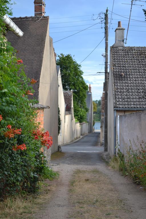 Gite Du Port Châteauneuf-sur-Loire Exterior foto